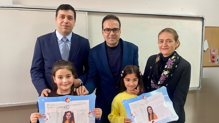 Belediye Başkanımız Mehmet Özata, Fatih İlkokulu ve Fatih Ortaokulu Karne Dağıtım Törenine Katıldı
